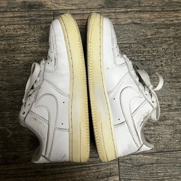 Air Force 1 - Picture 2 of 4